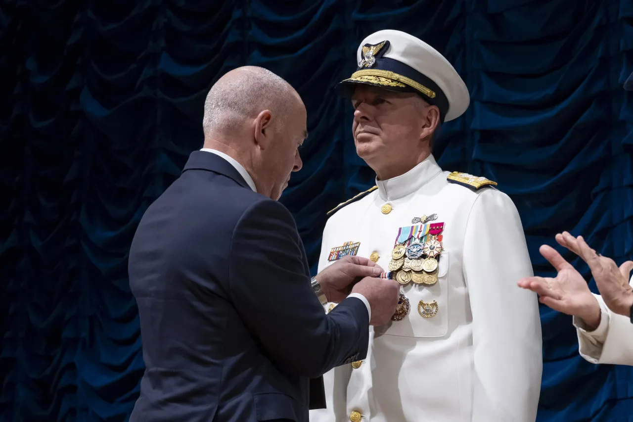 Image: DHS Secretary Alejandro Mayorkas Attends the USCG Vice Commandant’s Change of Watch  (015)