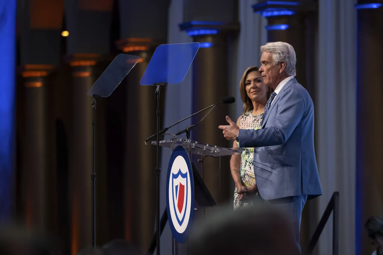 Image: DHS Secretary Alejandro Mayorkas Gives Remarks at USCG Foundation Tribute to The Coast Guard (001)