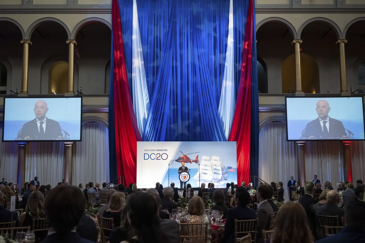 Image: DHS Secretary Alejandro Mayorkas Gives Remarks at USCG Foundation Tribute to The Coast Guard (008)