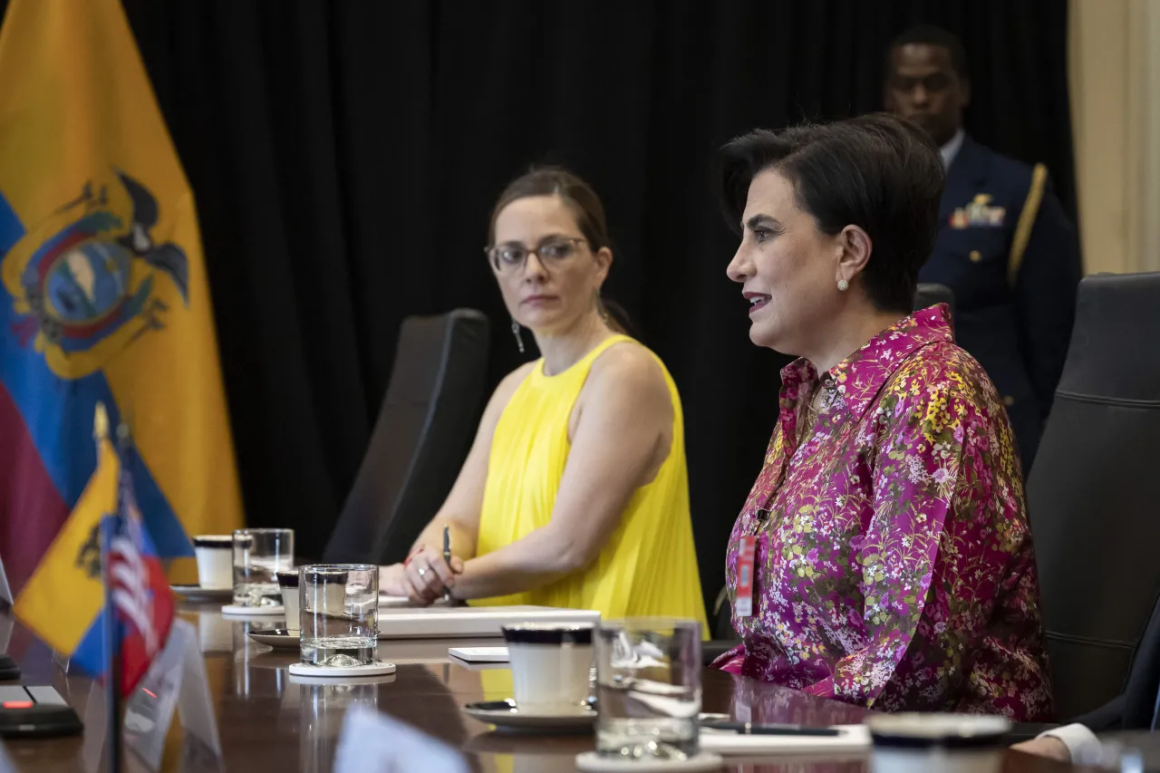 Image: Department of Homeland Security (DHS), Senior Official Performing the Duties of the Deputy Secretary, Kristie Canegallo, attends a Bilateral Meeting with Ecuadorian Minister of Foreign Affairs and Human Mobility  (005)