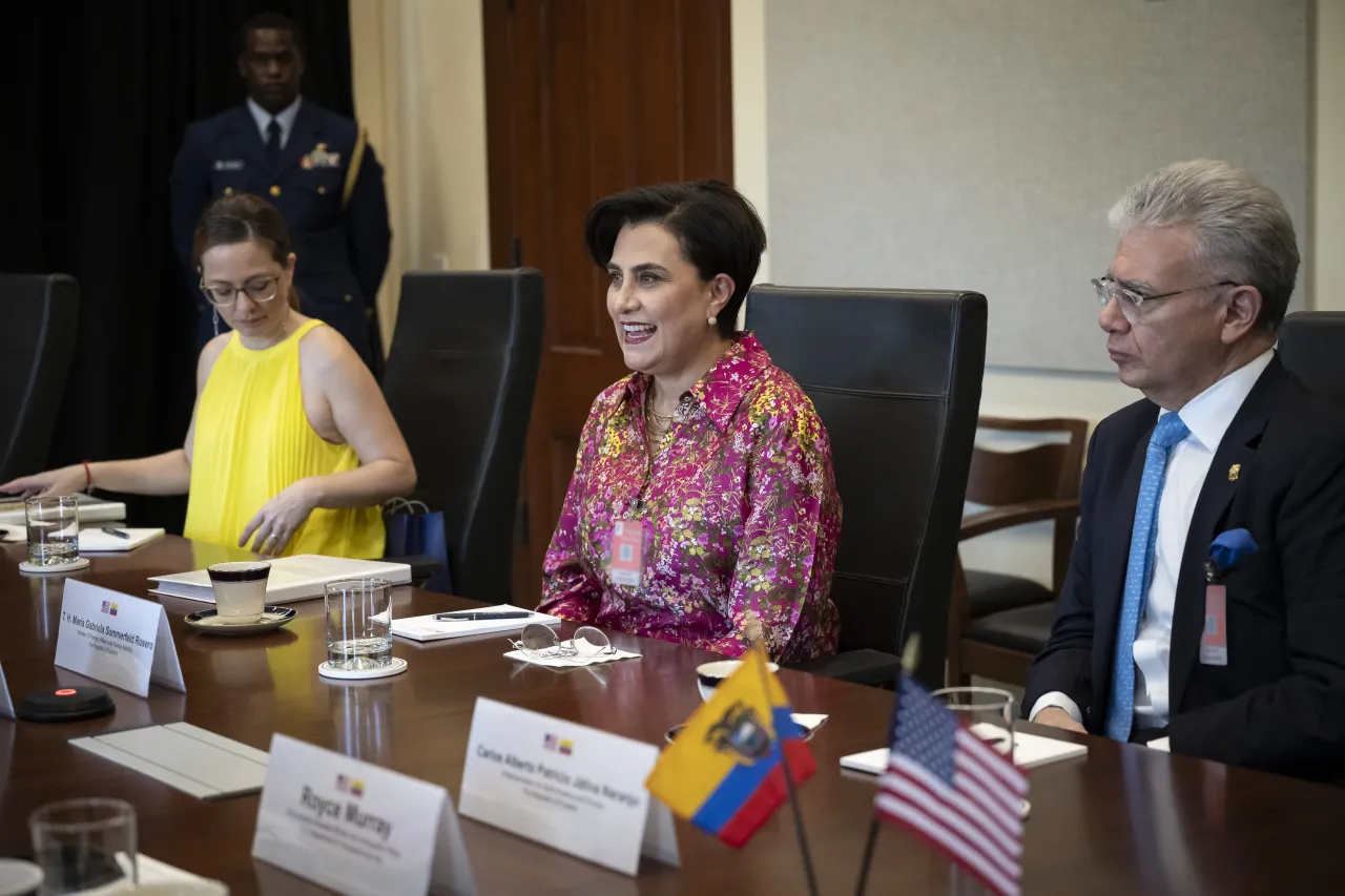 Image: Department of Homeland Security (DHS), Senior Official Performing the Duties of the Deputy Secretary, Kristie Canegallo, attends a Bilateral Meeting with Ecuadorian Minister of Foreign Affairs and Human Mobility  (006)