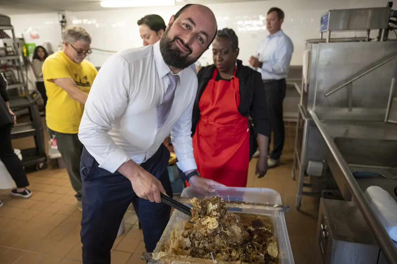 Image: DHS Members Participate in Third Annual St. Elizabeths Honey Extraction (043)