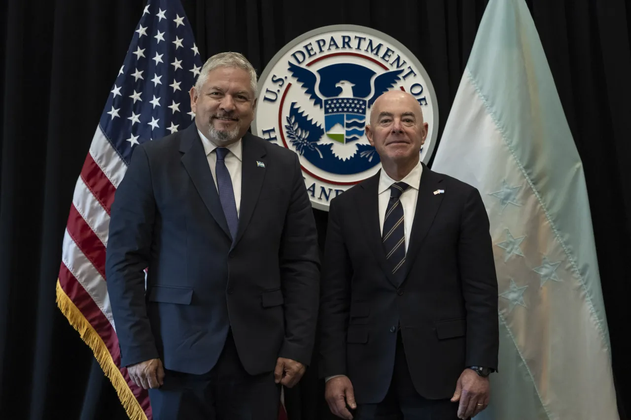 Image: DHS Secretary Alejandro Mayorkas Meets With Honduran Foreign Minister and Ambassador (014)