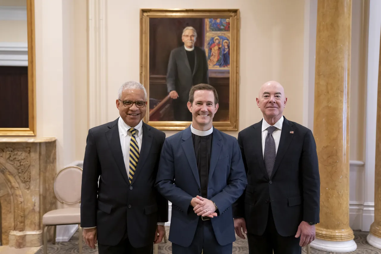 Image: DHS Secretary Alejandro Mayorkas Participates in a Speaker Series at St. John’s Church  (008)