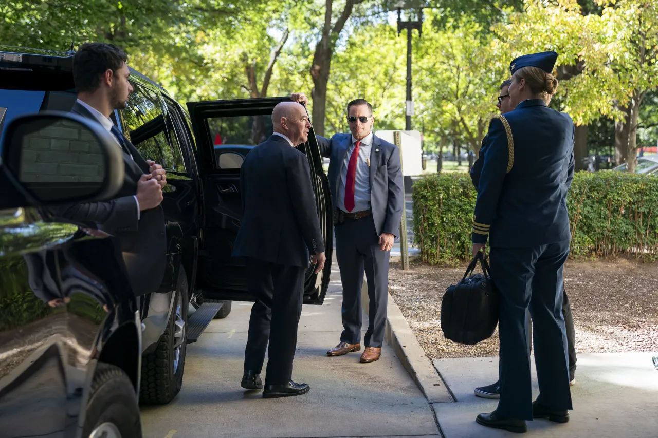 Image: DHS Secretary Alejandro Mayorkas Participates in a Speaker Series at St. John’s Church  (026)