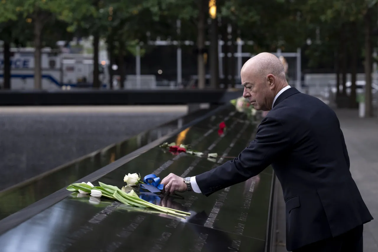 Image: DHS Secretary Alejandro Mayorkas Attends the NYC 9/11 Remembrance Ceremony (007)