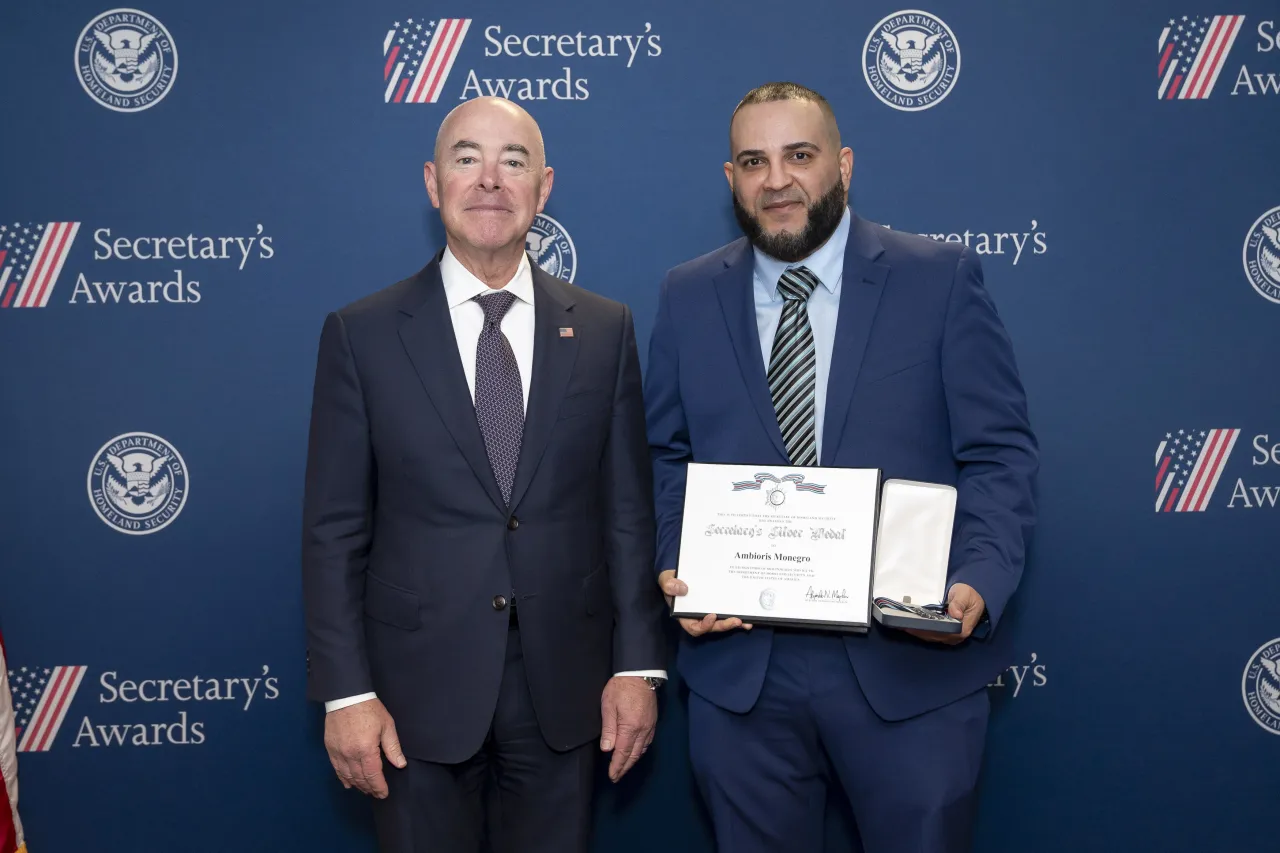 Image: DHS Secretary Alejandro Mayorkas Presents the 2024 Secretary’s Awards (020)