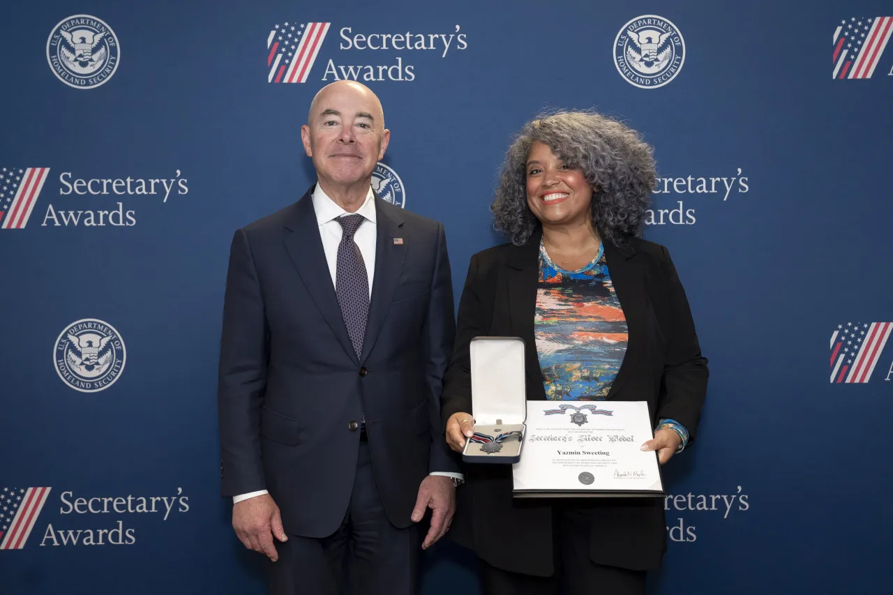 Image: DHS Secretary Alejandro Mayorkas Presents the 2024 Secretary’s Awards (025)