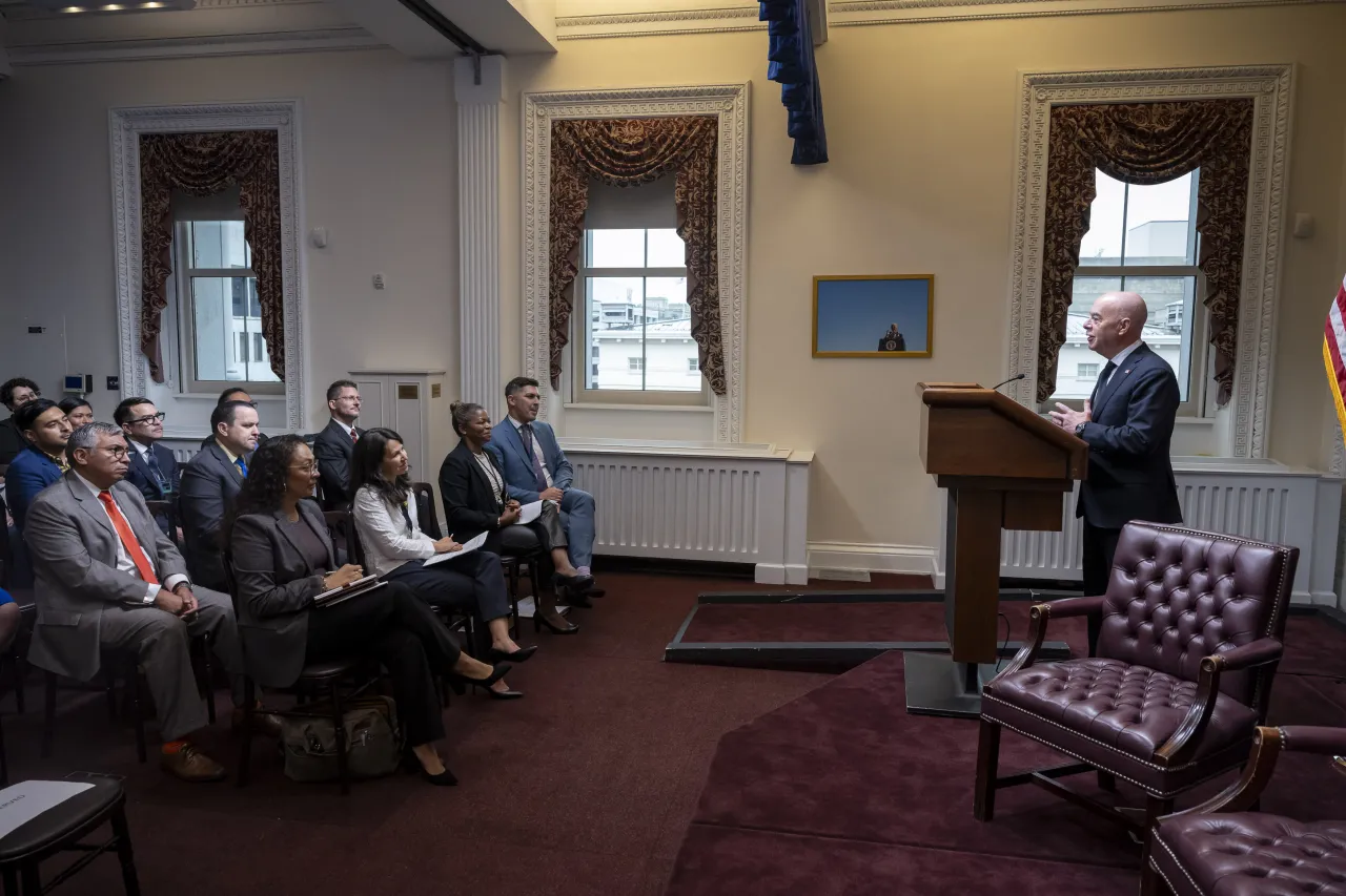 Image: DHS Secretary Alejandro Mayorkas Delivers Remarks at NSC Hispanic Heritage Month Celebration  (004)