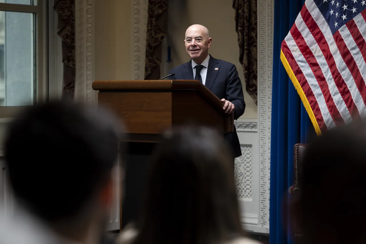 Image: DHS Secretary Alejandro Mayorkas Delivers Remarks at NSC Hispanic Heritage Month Celebration  (005)