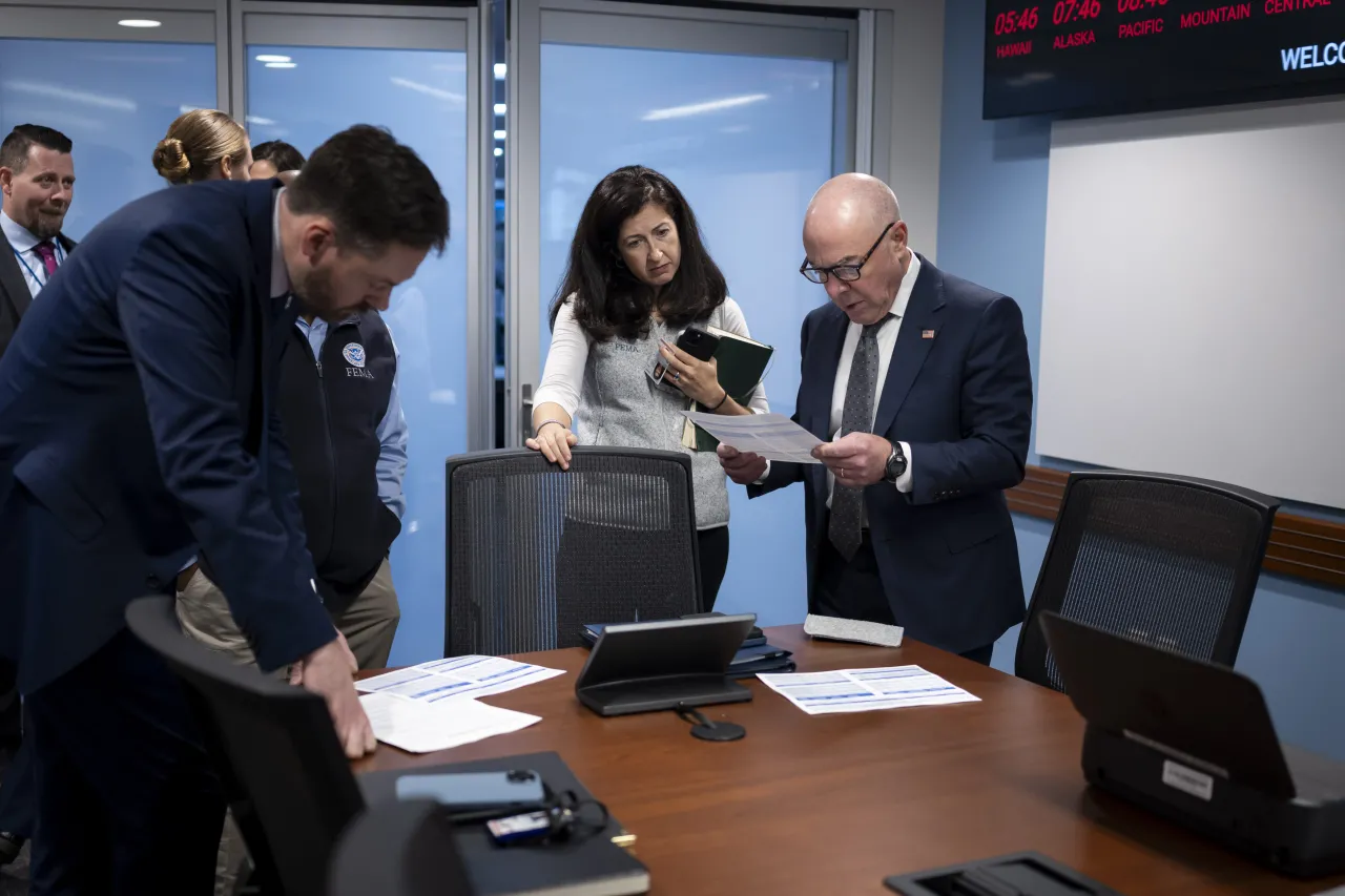 Image: DHS Secretary Alejandro Mayorkas Visits FEMA HQ (002)