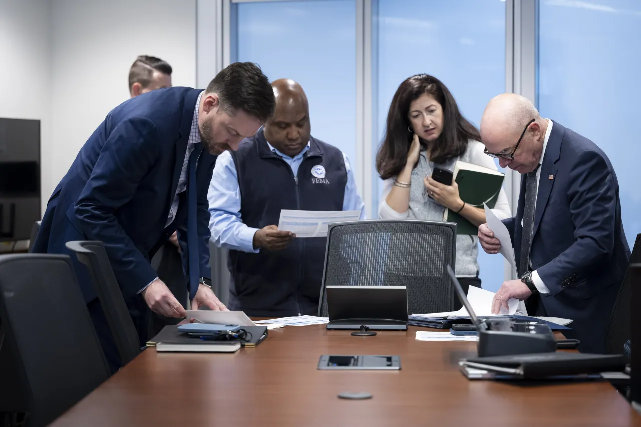 Image: DHS Secretary Alejandro Mayorkas Visits FEMA HQ (004)