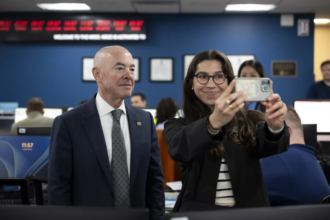 Image: DHS Secretary Alejandro Mayorkas Visits FEMA HQ (018)