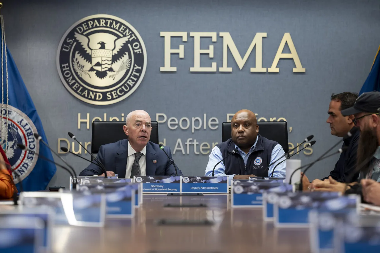 Image: DHS Secretary Alejandro Mayorkas Visits FEMA HQ (035)