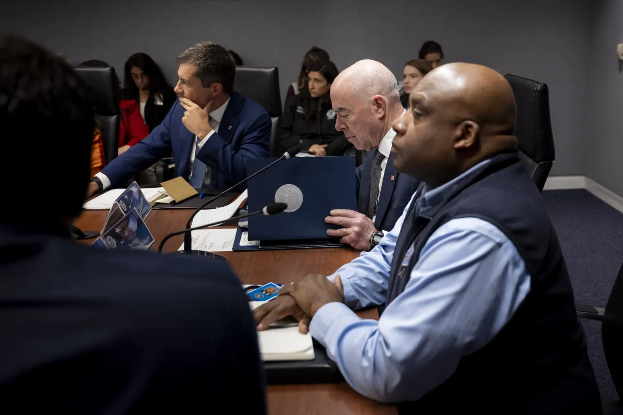 Image: DHS Secretary Alejandro Mayorkas Visits FEMA HQ (038)