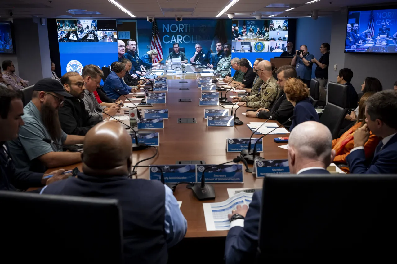 Image: DHS Secretary Alejandro Mayorkas Visits FEMA HQ (041)