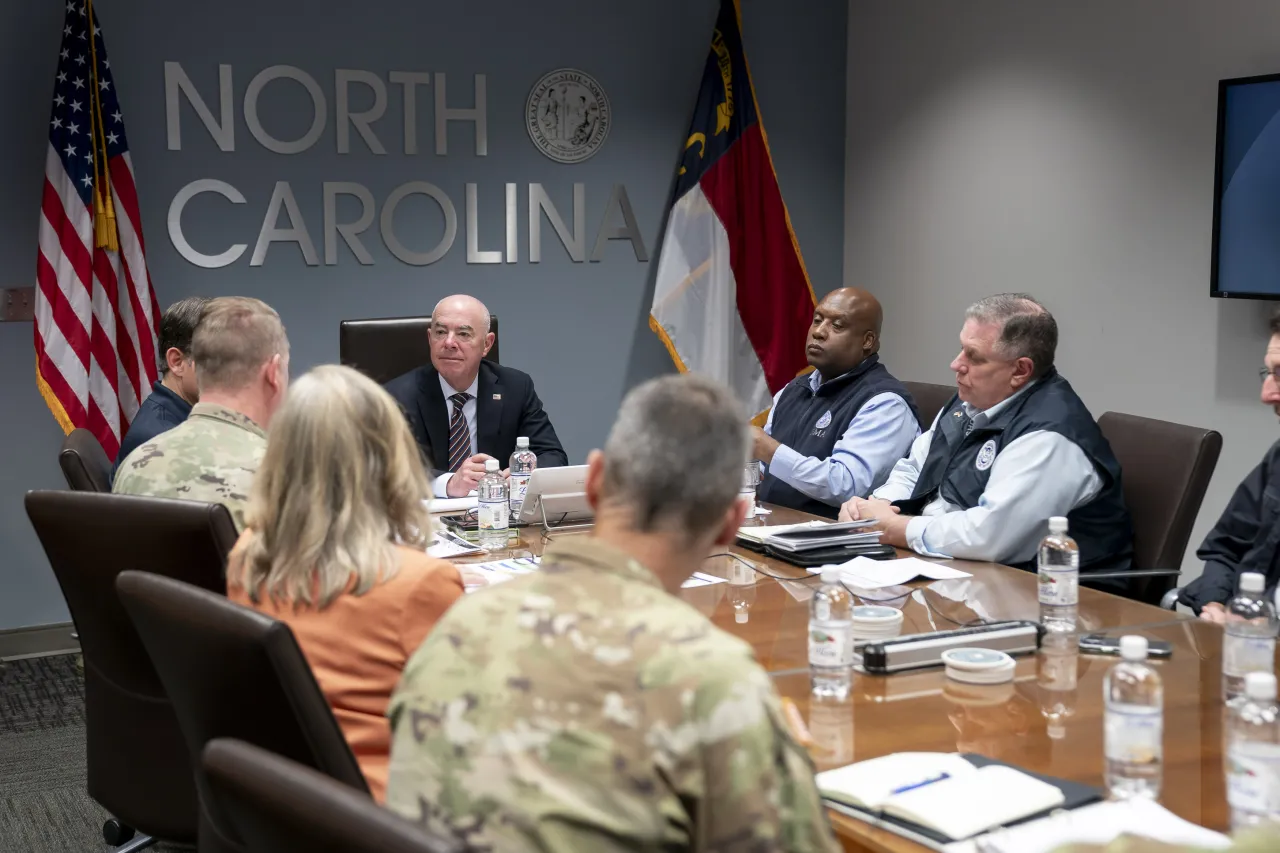 Image: DHS Secretary Alejandro Mayorkas Travels to North Carolina  (030)