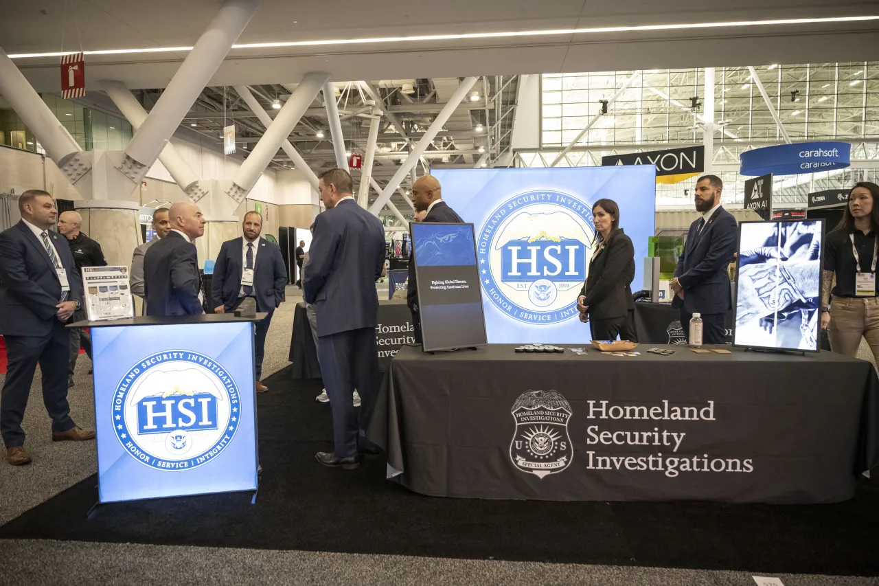 Image: DHS Secretary Alejandro Mayorkas Visits IACP Exhibition Hall  (002)