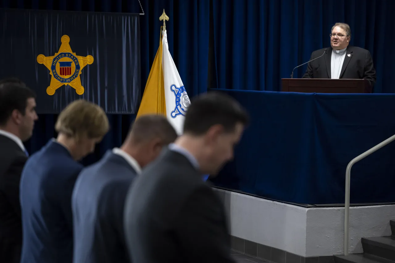 Image: DHS Secretary Alejandro Mayorkas Attends a USSS Special Agent Graduation  (007)