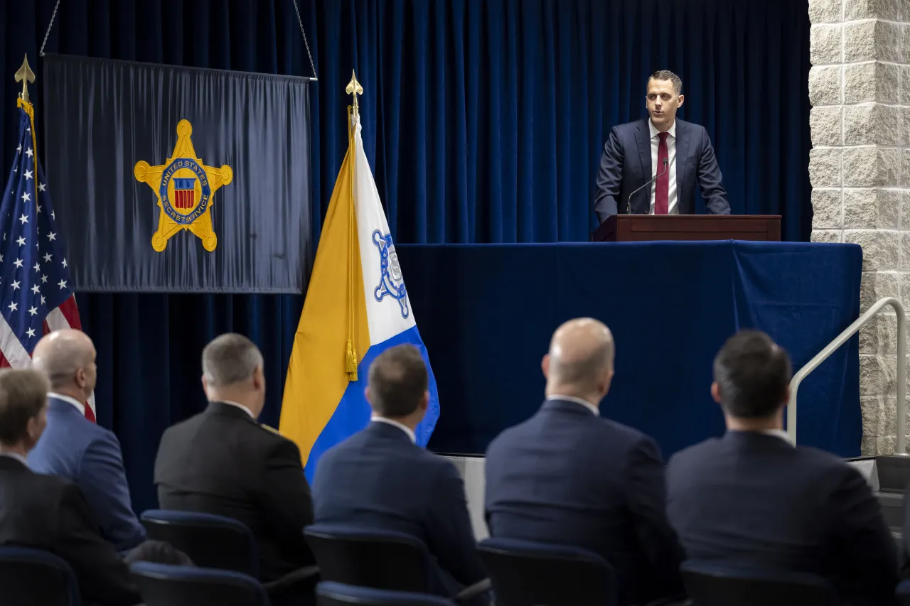 Image: DHS Secretary Alejandro Mayorkas Attends a USSS Special Agent Graduation  (009)