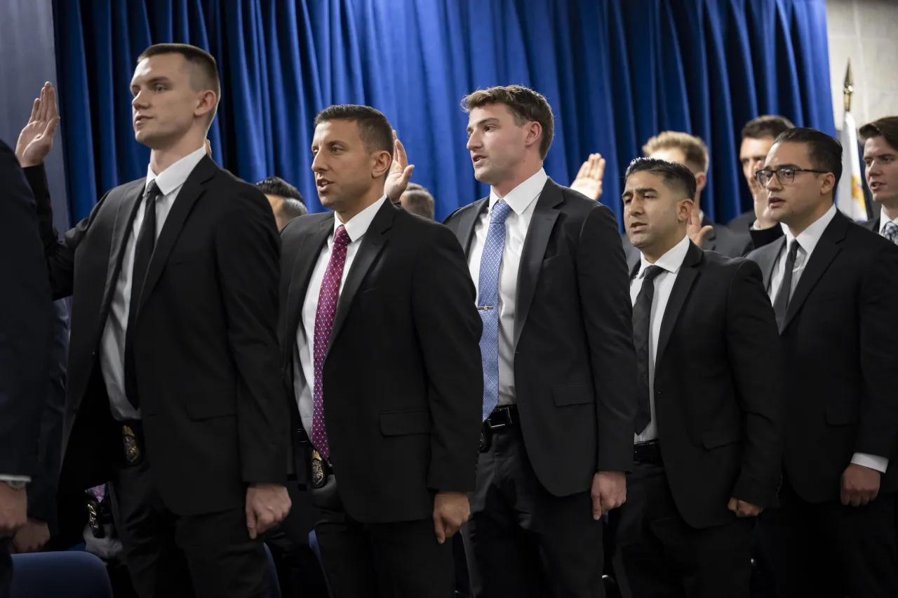 Image: DHS Secretary Alejandro Mayorkas Attends a USSS Special Agent Graduation  (011)