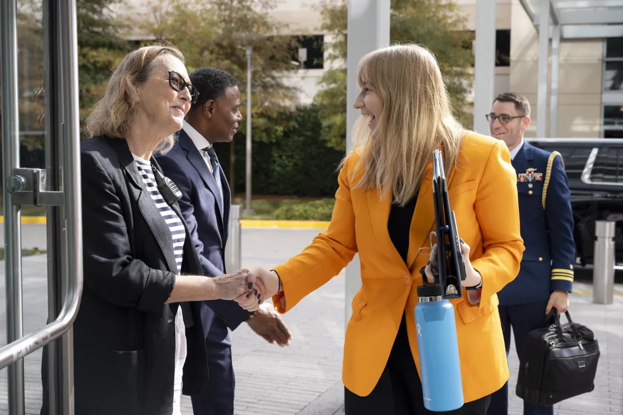 Image: DHS Senior Official Performing the Duties of the Deputy Secretary Kristie Canegallo Participates in a TSA HQ Town Hall Veterans Day Ceremony (003)