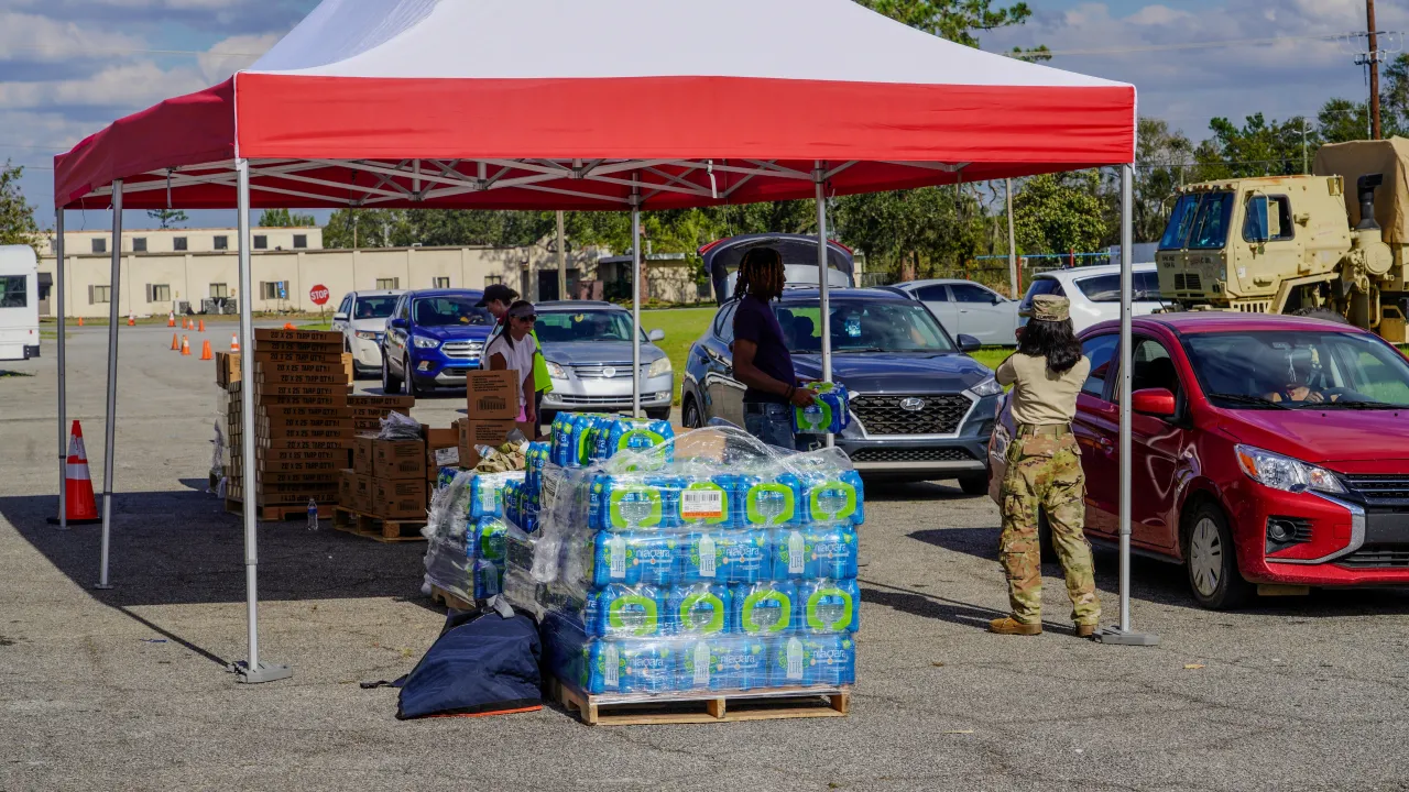 Image: FEMA Distributes Water, MREs, and Tarps in Lowndes County, GA