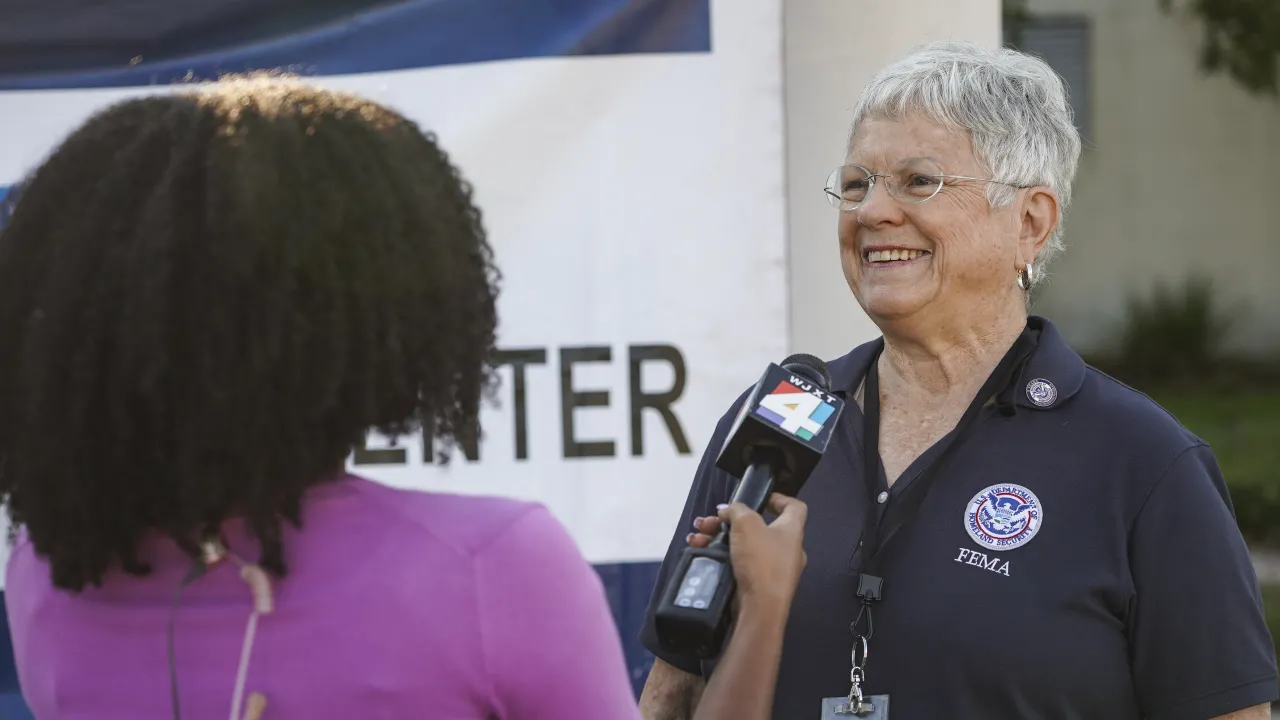 Image: FEMA Employee Gives an Interview at a Disaster Recovery Center (2)