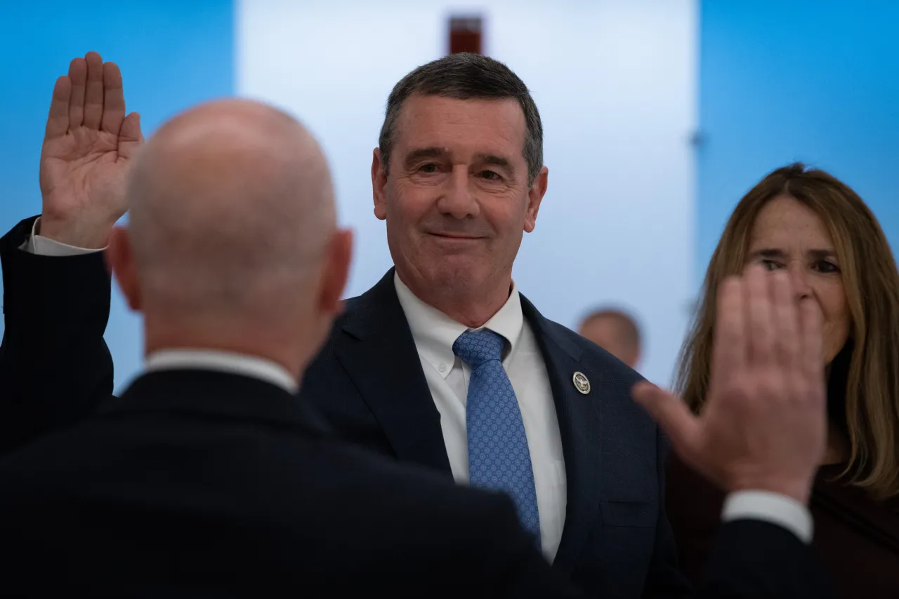 Image: DHS Secretary Alejandro Mayorkas Swears In TSA Administrator(010)