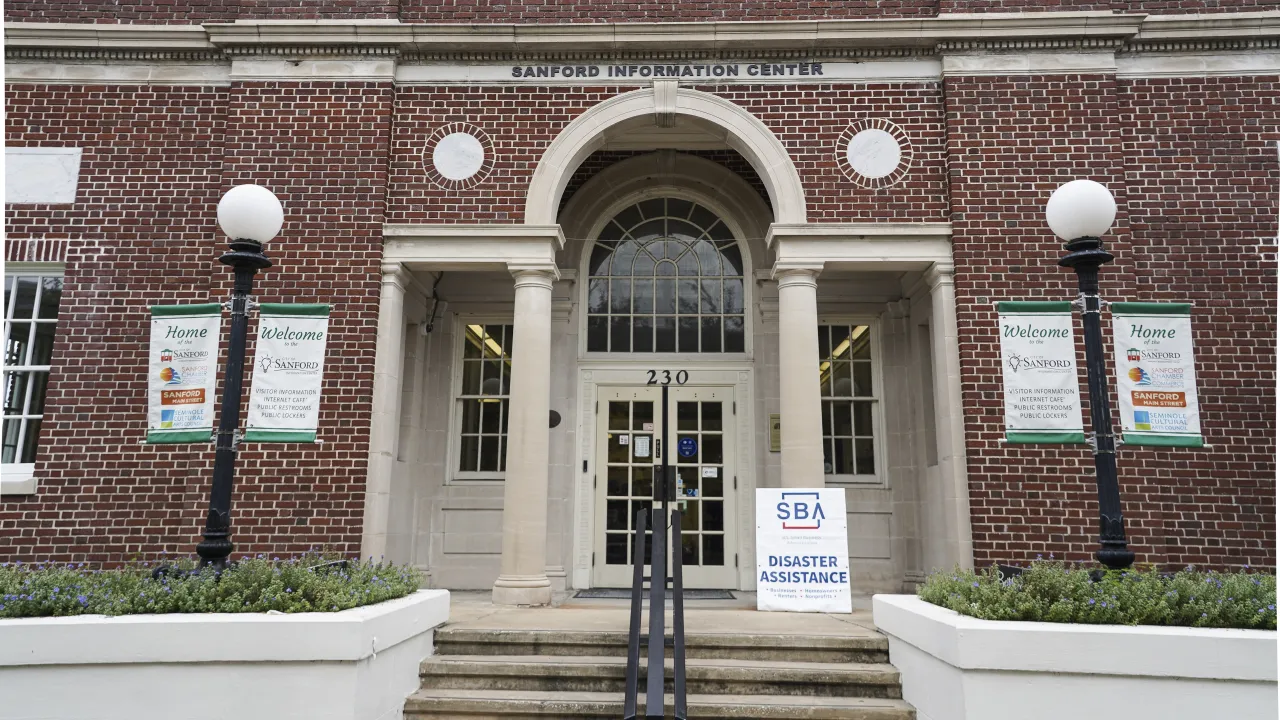 Image: The Small Business Administration Operates a Business Recovery Center After Hurricane Ian (2)