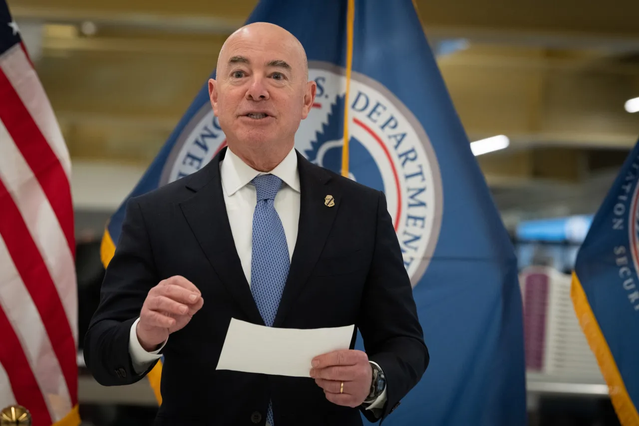 Image: DHS Secretary Alejandro Mayorkas Swears In TSA Administrator(003)