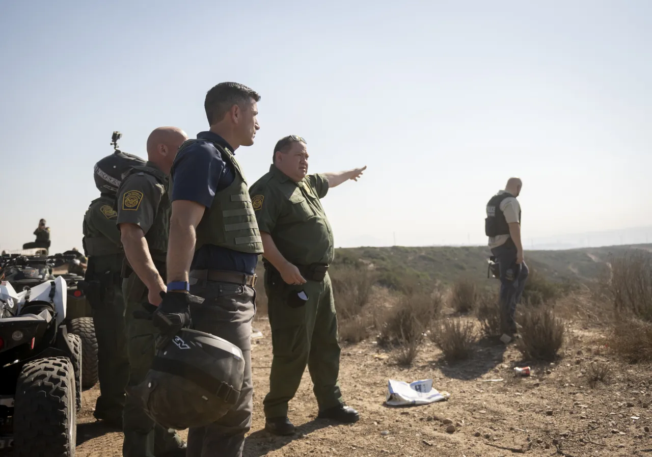 Image: Acting Secretary Wolf Participates in an Operational Brief and ATV Tour of the Border Wall (55)