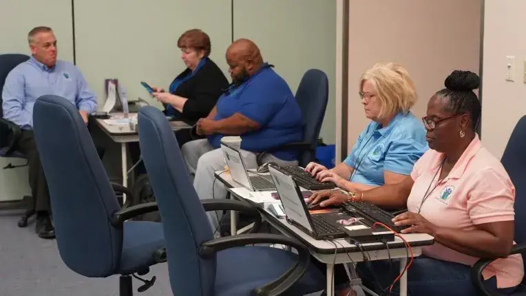 Image: FEMA Sets-up Disaster Recovery Center in Daytona Beach, Florida (2)