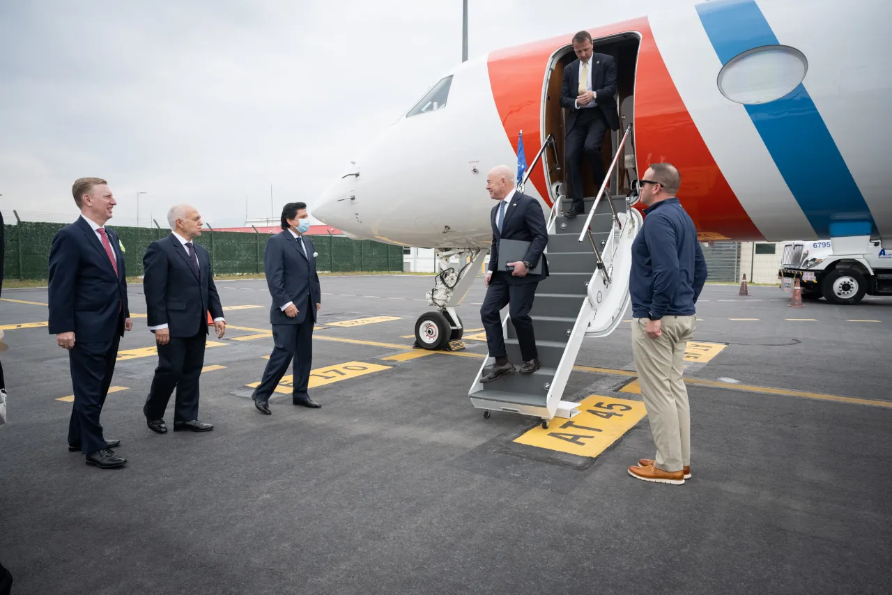 Image: DHS Secretary Alejandro Mayorkas Arrives in Quito, Ecuador (003)