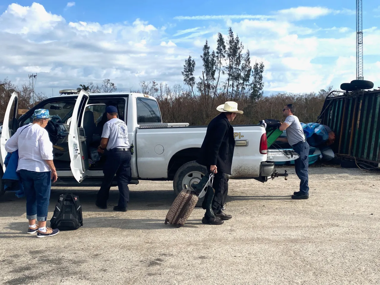 Image: Firefighters Help Hurricane Ian Survivors (2)