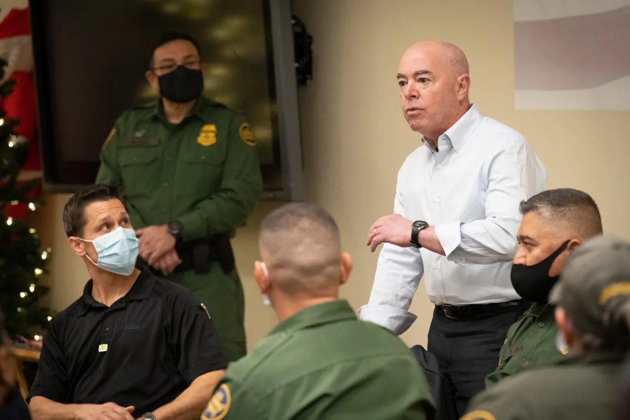 Image: DHS Secretary Alejandro Mayorkas Visits USBP El Paso Station (018)