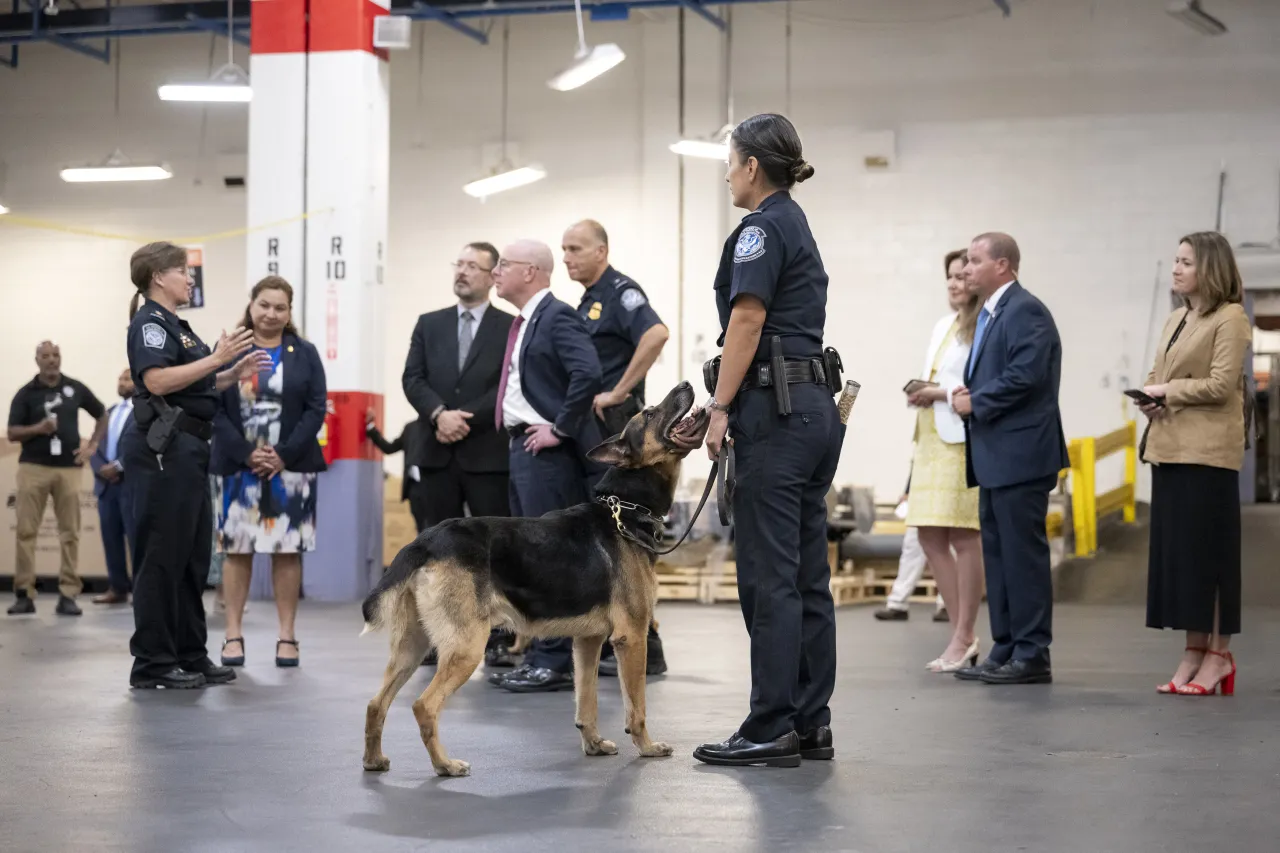 Image: DHS Secretary Alejandro Mayorkas Tours the CBP IMF at JFK (065)