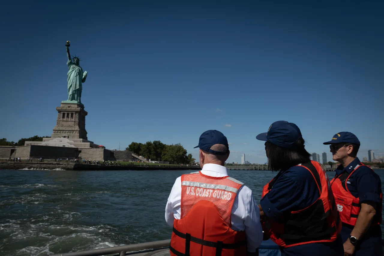 Image: DHS Secretary Alejandro Mayorkas Travels to NY and NJ (019)