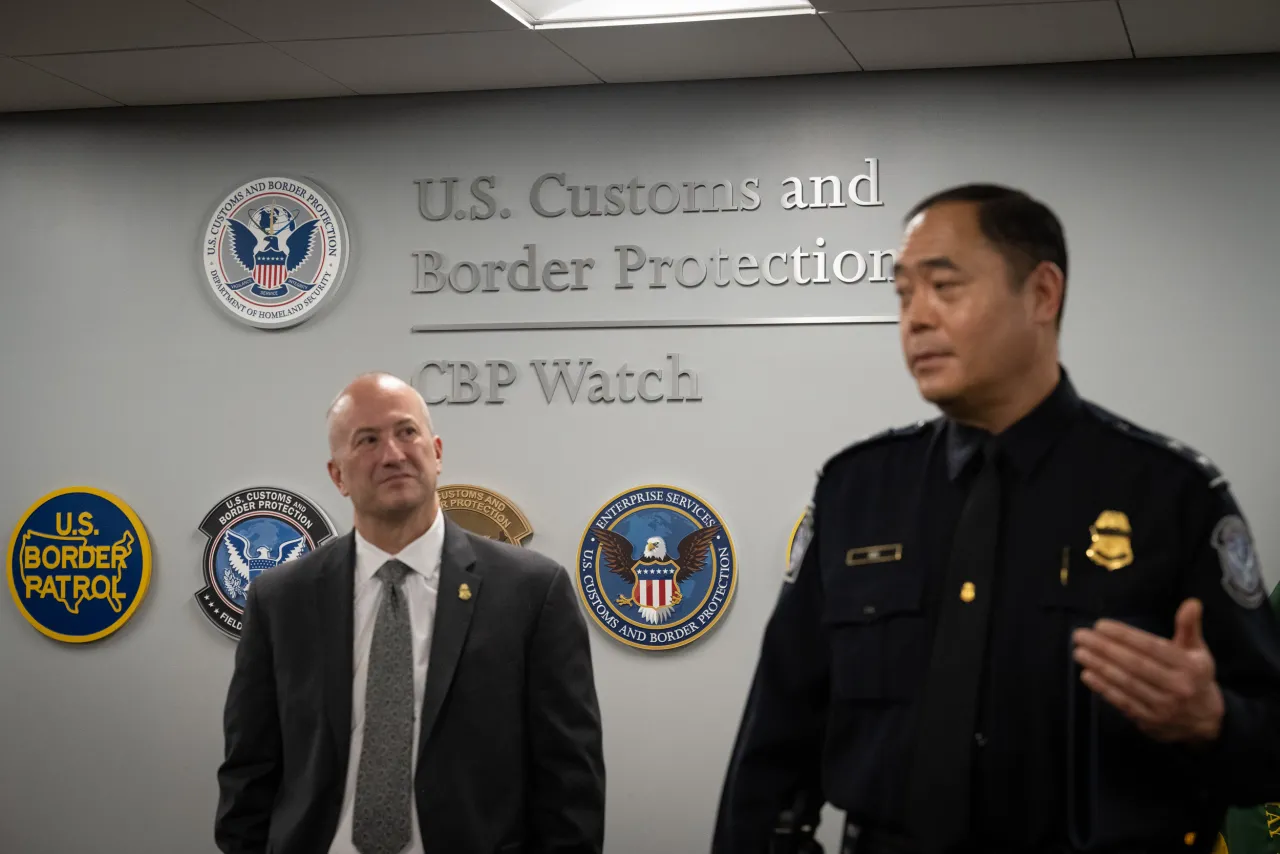 Image: DHS Secretary Alejandro Mayorkas Meets United States Customs and Border Protection Employees (007)