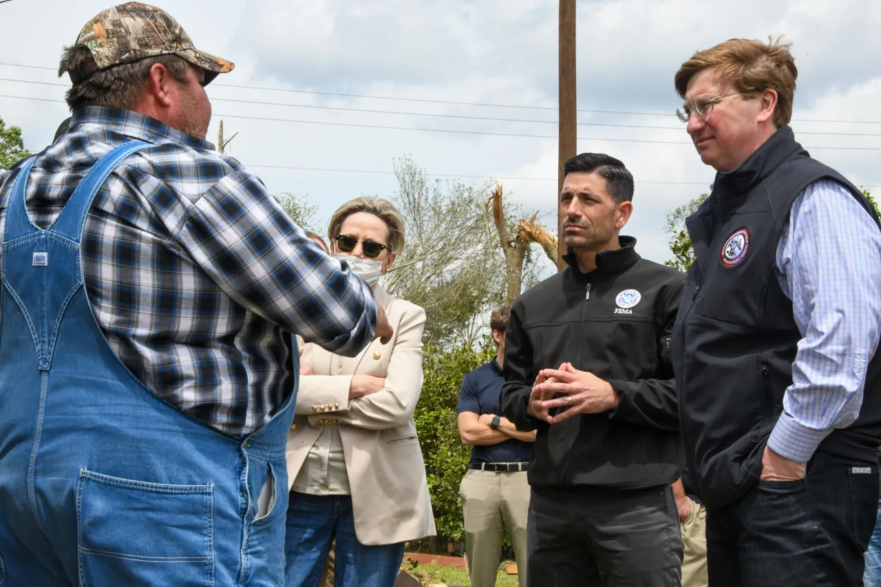 Image: Acting Secretary Wolf Tours Mississippi Tornado Aftermath (6)