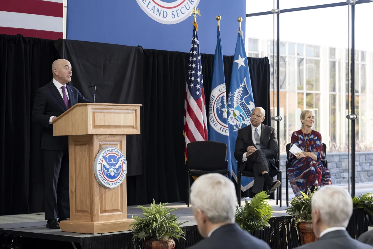 Image: DHS Secretary Jeh Johnson Portrait Unveiling (028)