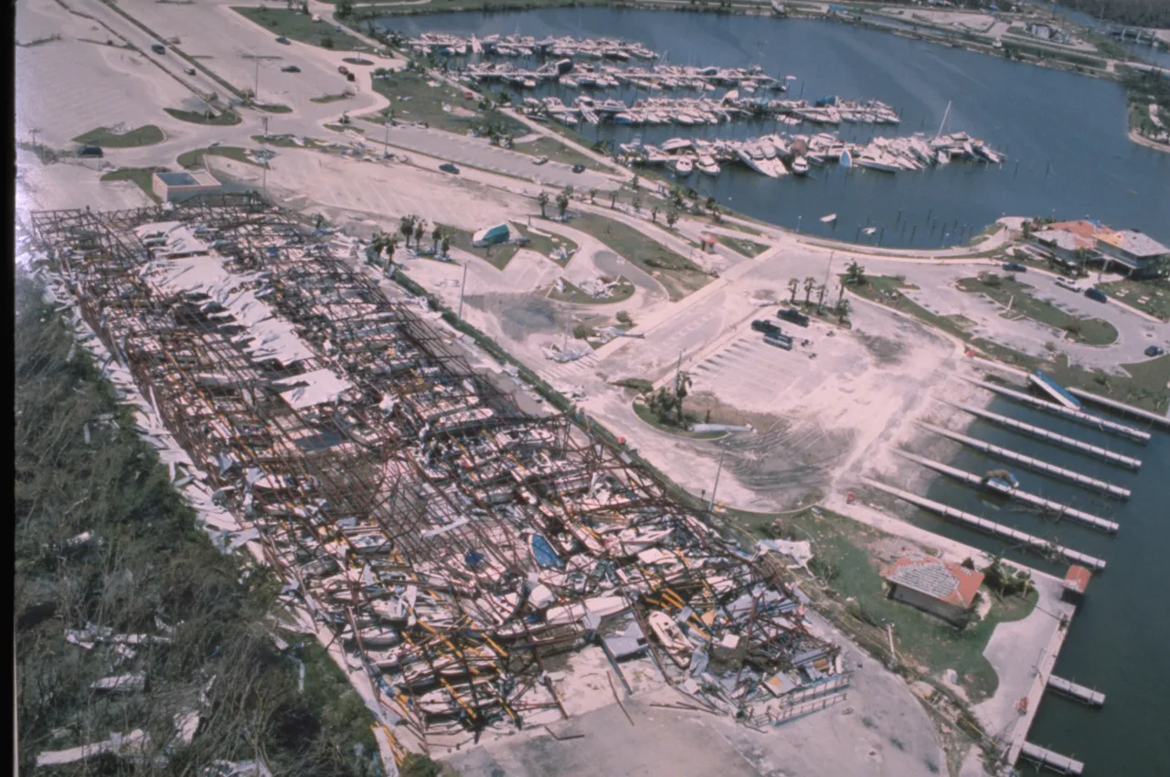 Image: Hurricane Andrew - An aerial view of damage and flooding (5)