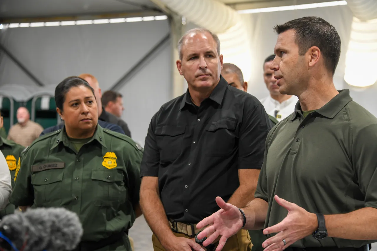 Image: Acting Secretary McAleenan Tours USBP Soft-Sided Facility (13)