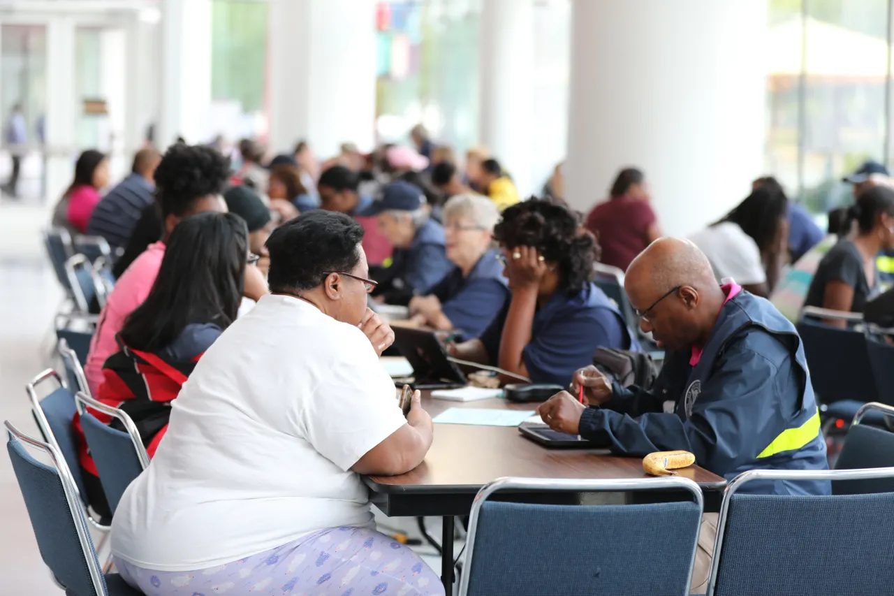 Image: FEMA Registers Disaster Survivors