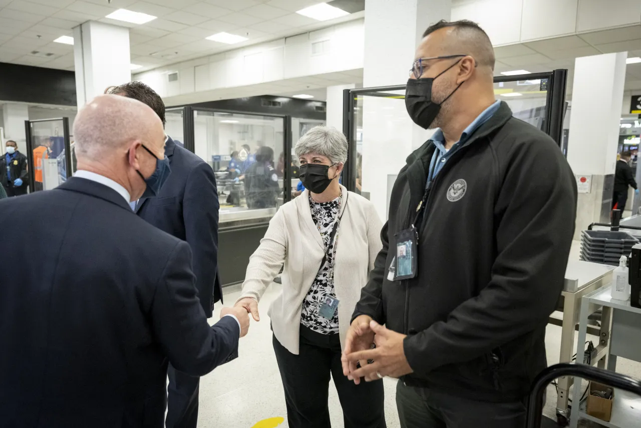 Image: DHS Secretary Alejandro Mayorkas Meets with TSA Employees at Miami International Airport (4)