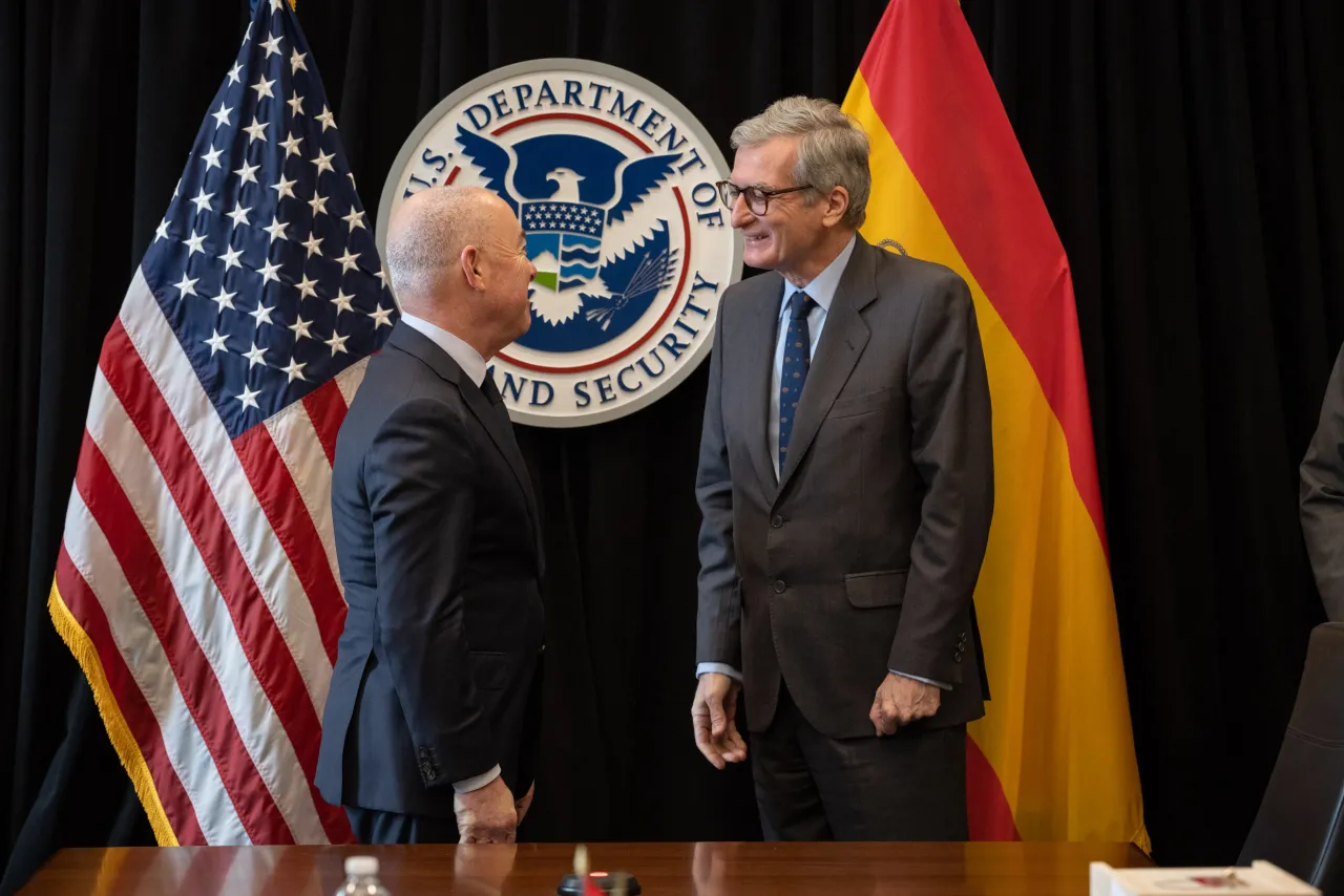 Image: DHS Secretary Alejandro Mayorkas Meets with Spanish Ambassador (022)