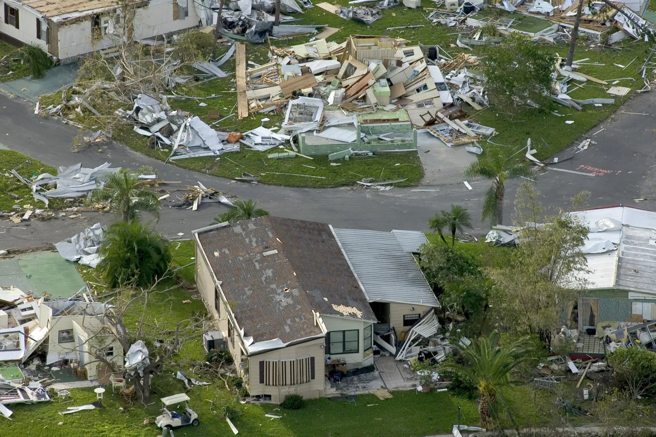 Image: Hurricane Charley - Aerial image of destroyed homes