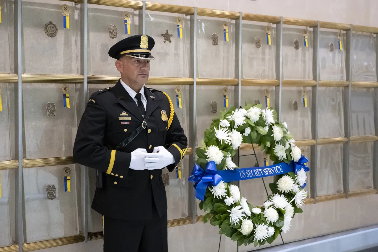 Image: DHS Secretary Alejandro Mayorkas Attends USSS Wall of Honor Ceremony  (026)