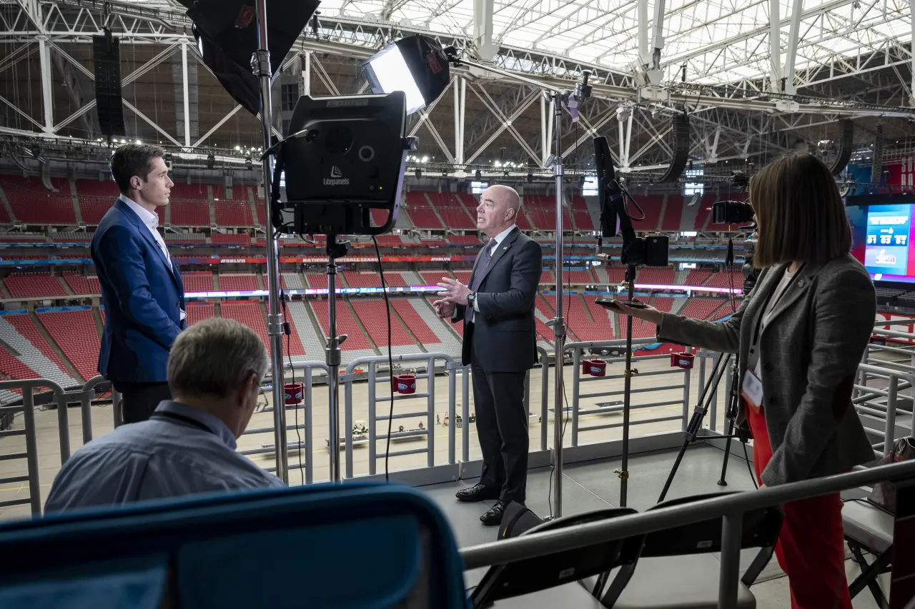 Image: DHS Employees Work to Secure Super Bowl LVII (091)