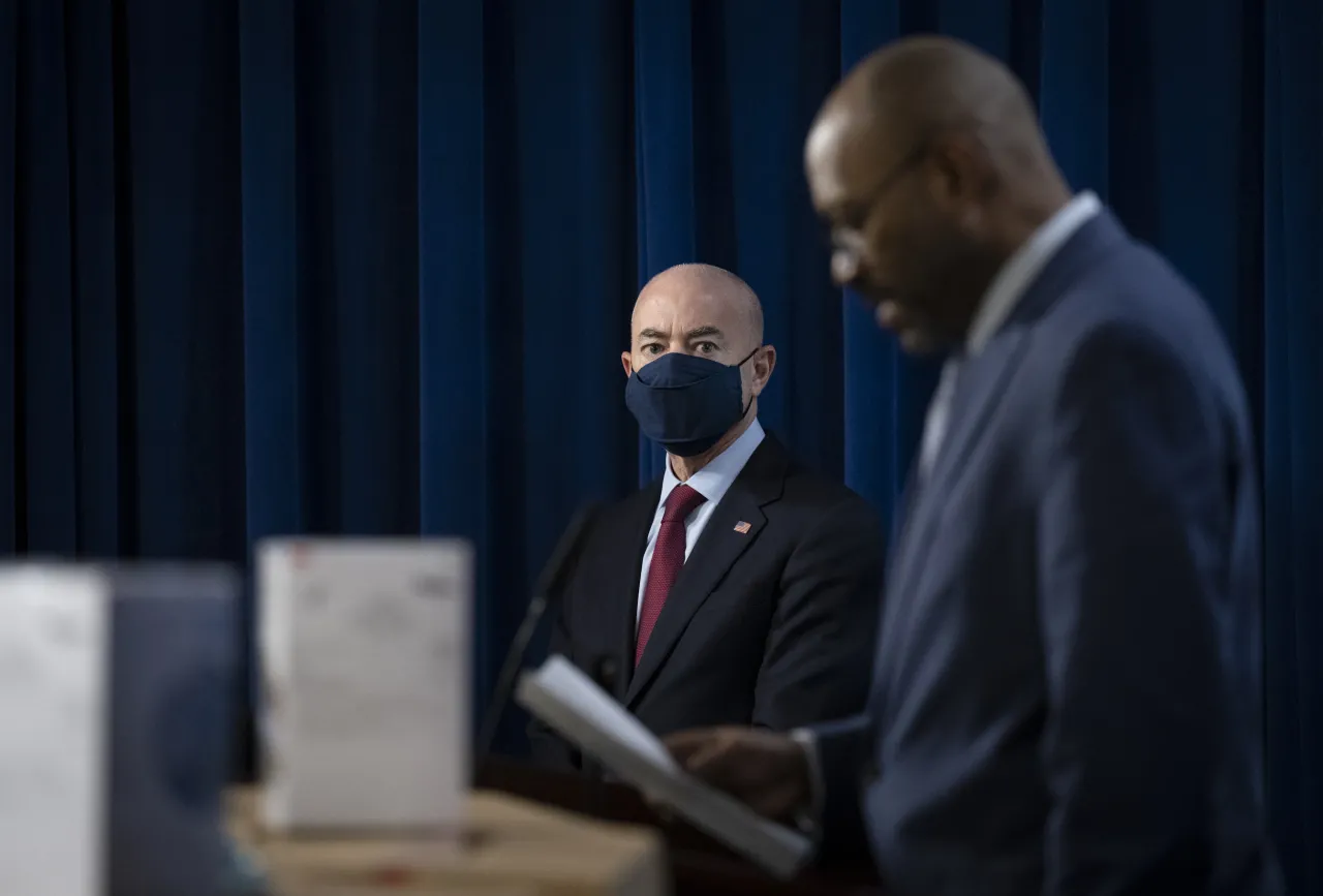 Image: DHS Secretary Mayorkas Press Conference on Counterfeit N95 Masks (12)